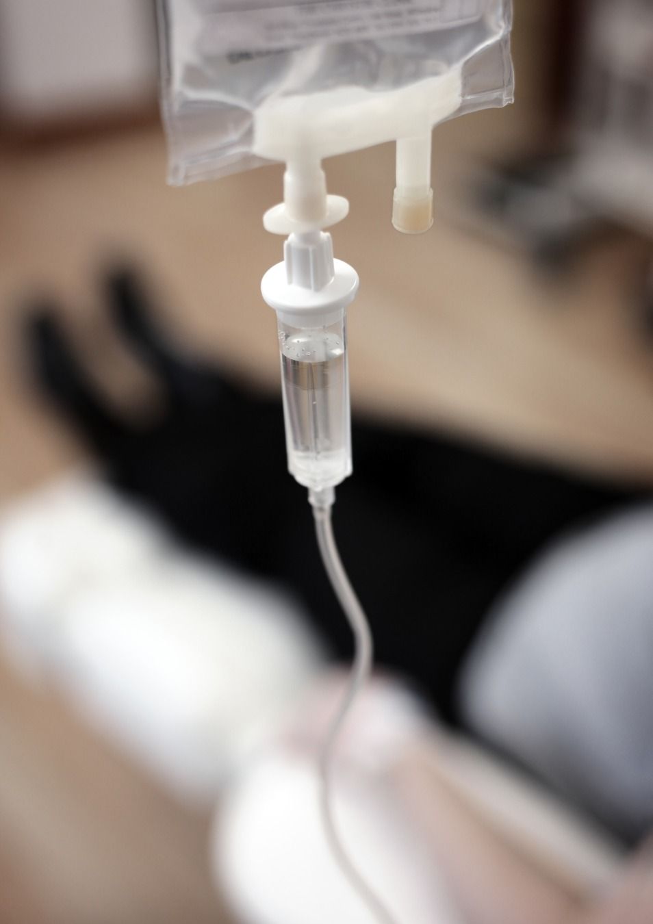 Intravenous iron injection at the Croix d'Or Medical Center